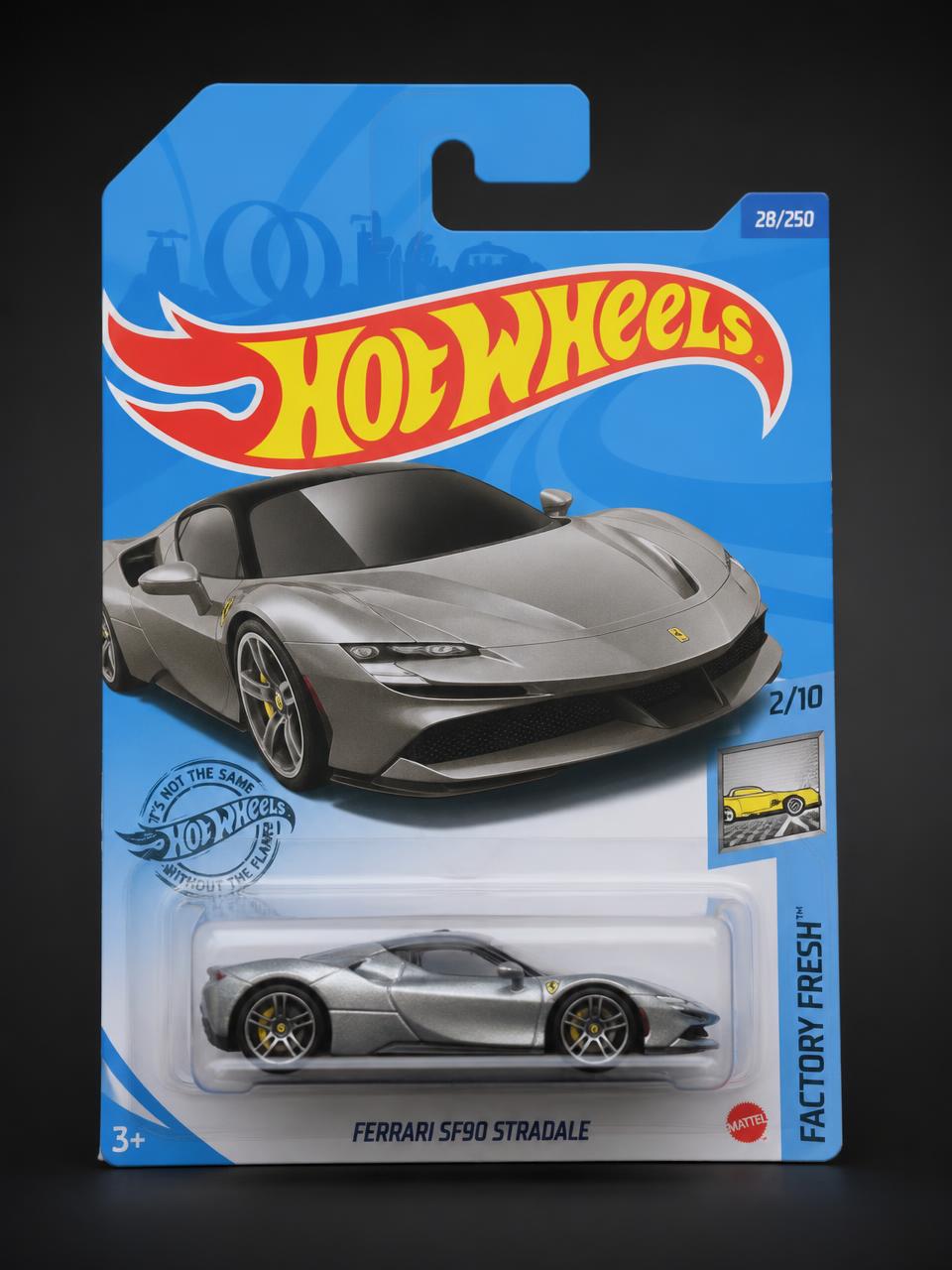 Ferrari SF90 Stradale (Gri) kartında orijinal diecast model araba